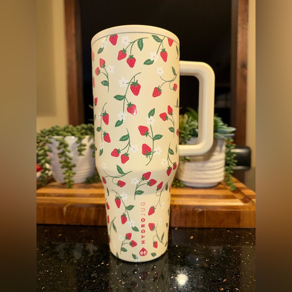 SOLD - HydroJug 40oz Traveler - Cream Strawberry
